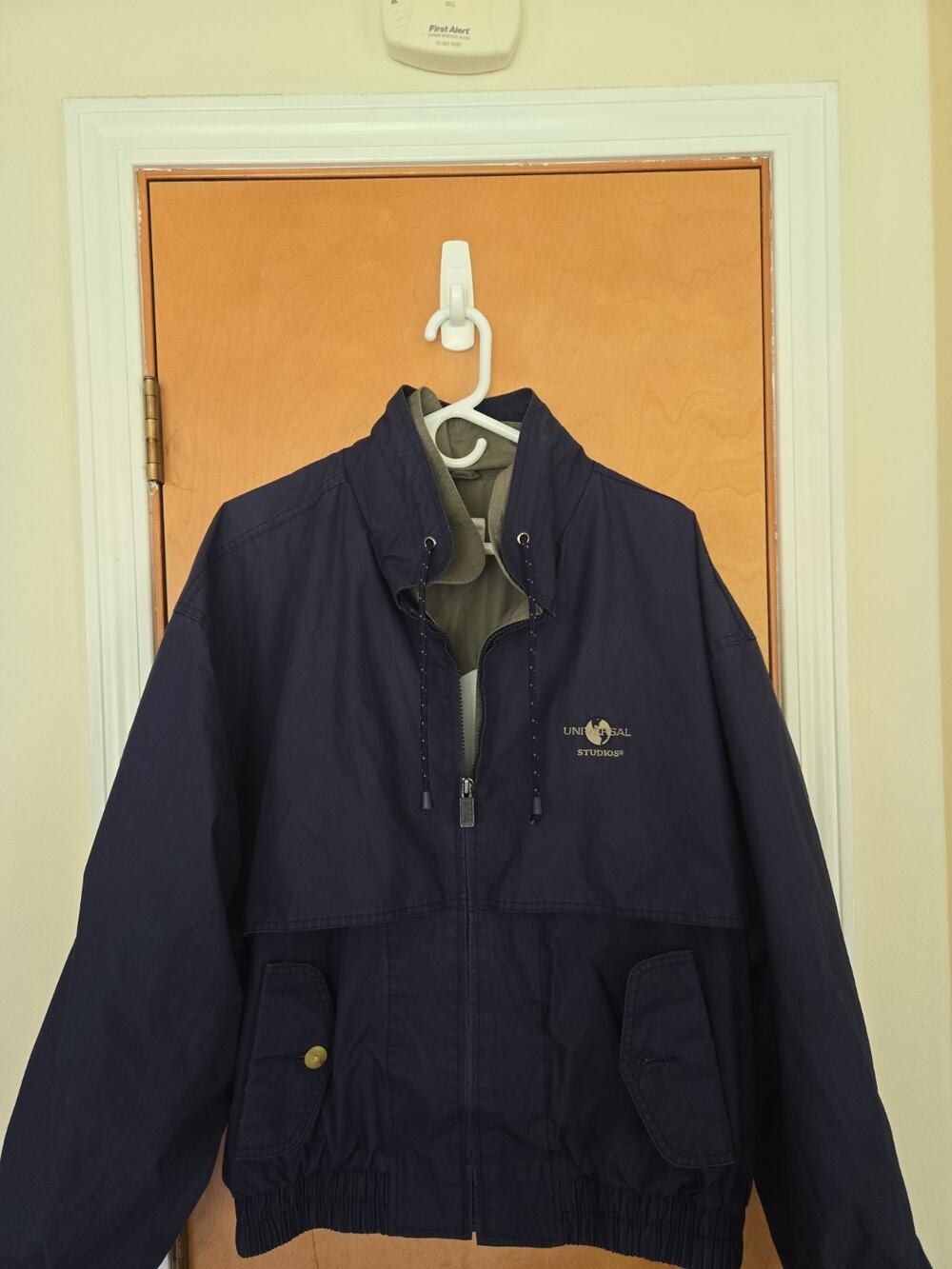 Vintage Universal Studios Vented Lightweight Jacket Large